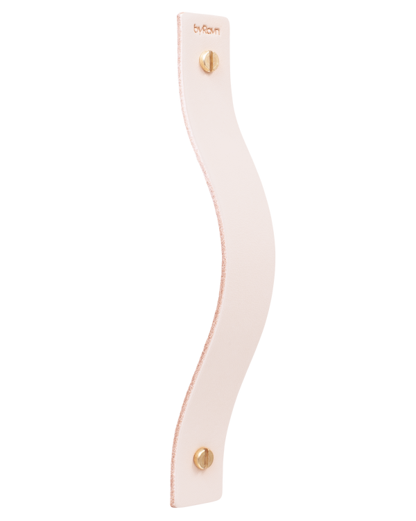 BAND leather drawer pull from byRavn in natural for drawers and cabinets, curved leather pull with brass screws and byRavn embossing