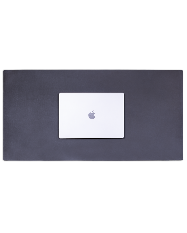 XXL DESK large-format desk pad from byRavn in black leather with a laptop