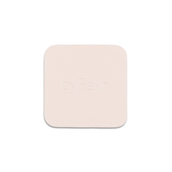 ELI jewellery polishing cloth from byRavn in light pink microfibre with embossed byRavn logo for cleaning jewellery