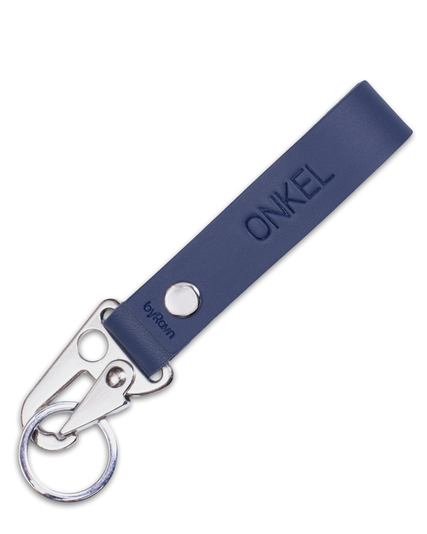 HOOK leather keyring from byRavn in navy blue with steel carabiner and the engraving "Onkel"