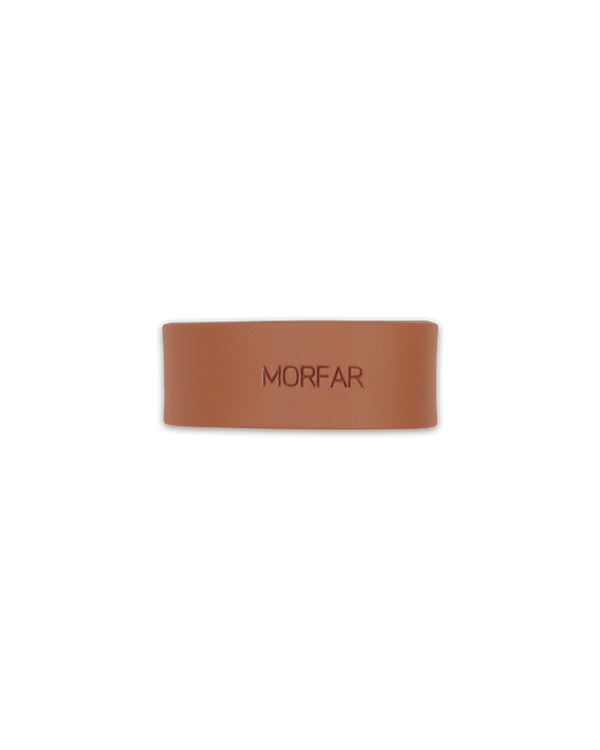 KNOT napkin ring from byRavn in cognac leather with personalised engraving "Morfar"