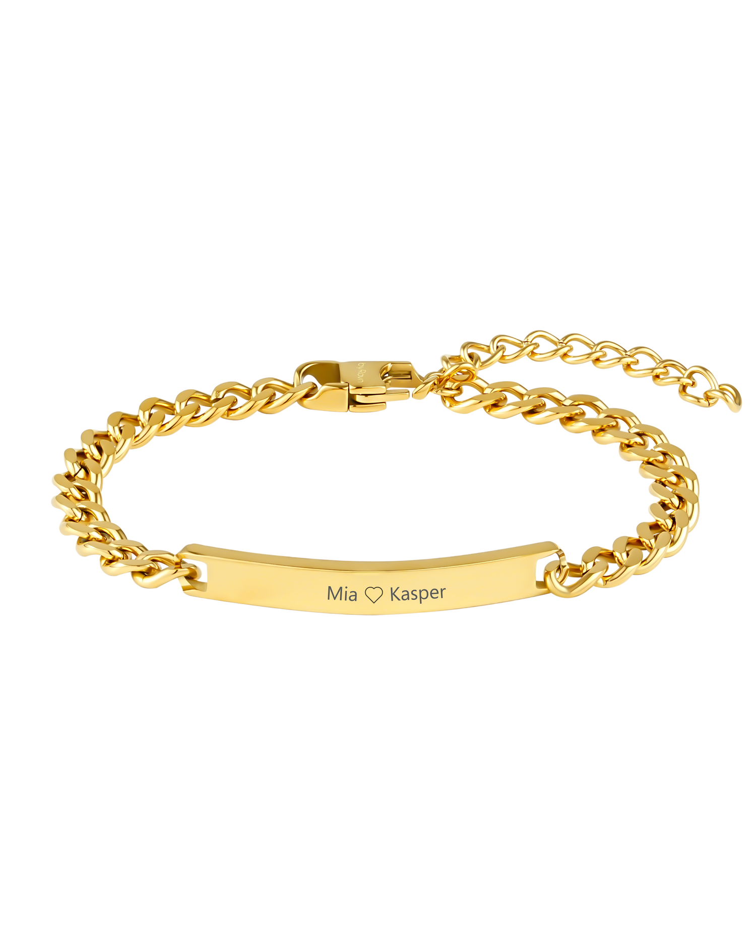 AVA name bracelet from byRavn in gold-plated stainless steel, curb chain with bar plate and the engraving "Mia ♡ Kasper"
