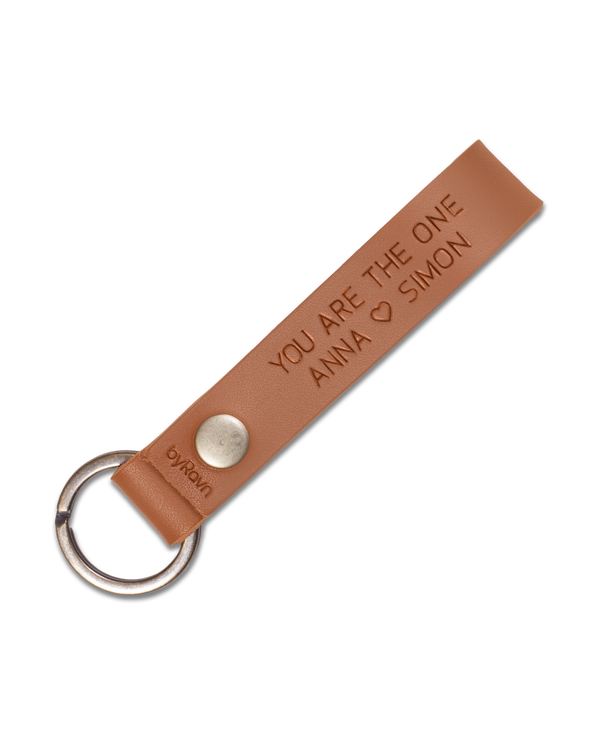 BOND leather keyring from byRavn in cognac with steel key ring and the engraving "You are the one Anna ♡ Simon"