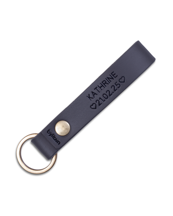 BOND leather keyring from byRavn in black with brass key ring and the engraving "Kathrine ♡ 21.02.25" ♡