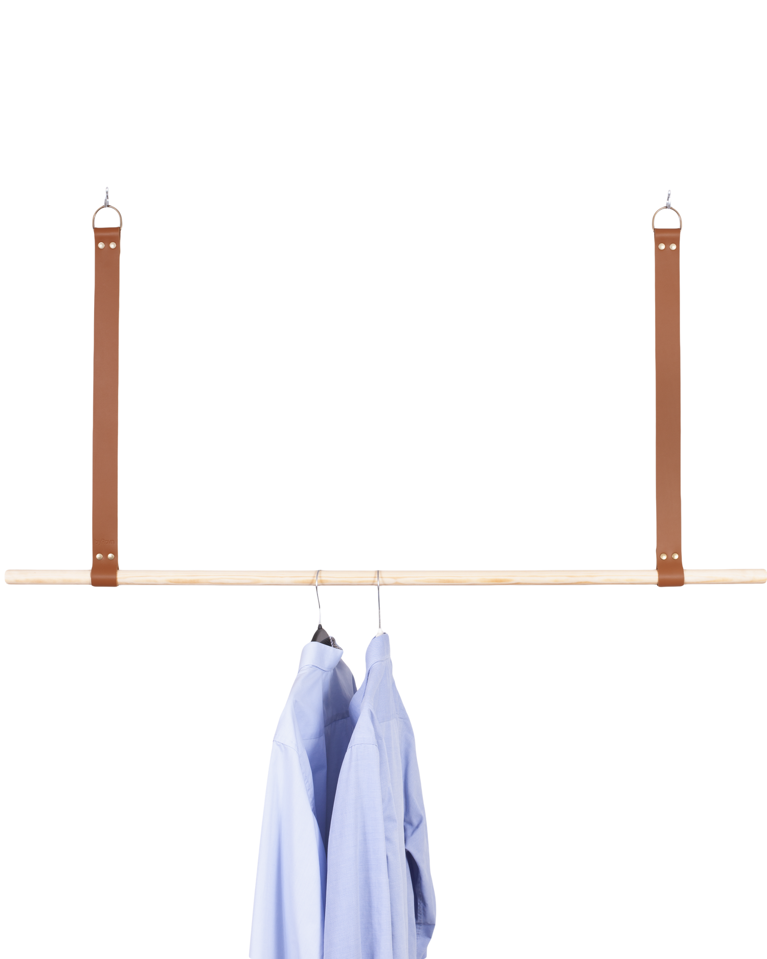 HOLD 30 leather hanging straps from byRavn in cognac with D-ring, wooden clothes rail and light blue shirts