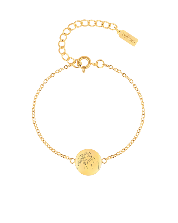 IBI PORTRAIT bracelet from byRavn in gold-plated stainless steel with a line-drawn portrait of father and child engraved on a round disc