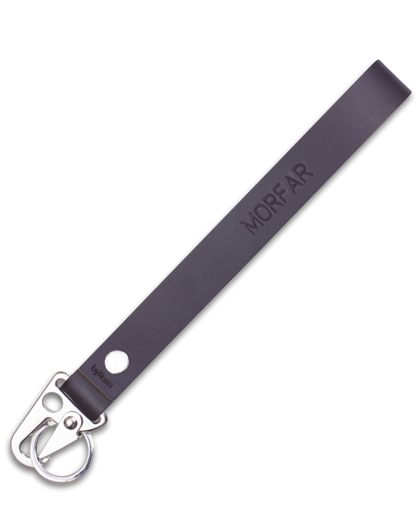 IRON leather keyring from byRavn in dark brown with long strap, steel carabiner and the engraving "Morfar"