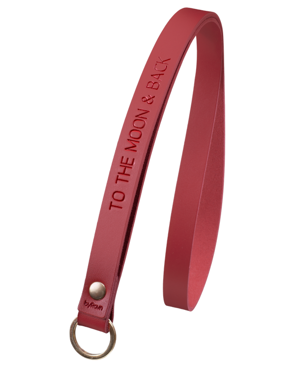 MAX leather keyring from byRavn in red, long strap with brass key ring and the engraving "To the moon & back"