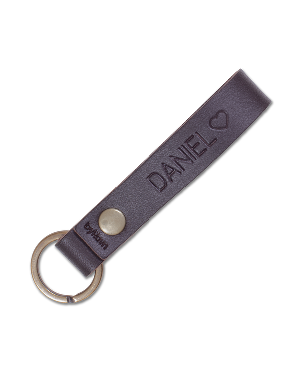 RAVN leather keyring from byRavn in dark brown with antique brass key ring and the name "Daniel" ♡ engraved