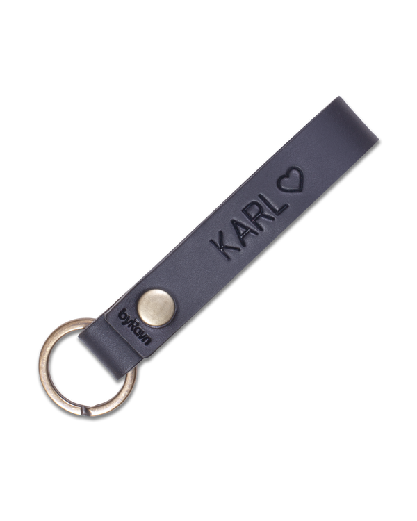 RAVN leather keyring from byRavn in black with antique brass key ring and the name "Karl" ♡ engraved