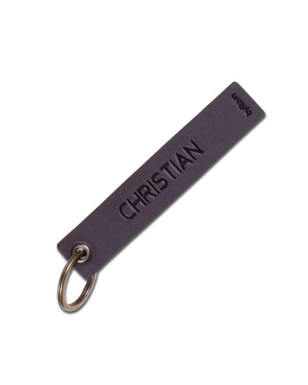 SOLO Medium keyring from byRavn in dark brown leather with the name "Christian" engraved and steel key ring