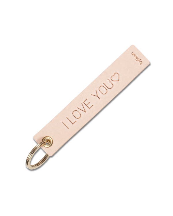 SOLO Medium keyring from byRavn in natural leather with the engraving "I love you" ♡ and gold-coloured brass ring