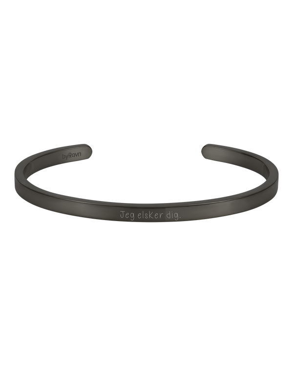 VENUS SCRIPT bracelet from byRavn in black stainless steel, open bangle with "Jeg elsker dig." in script